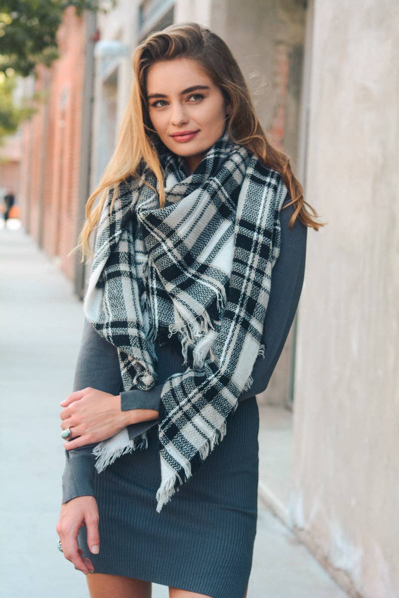 Classic Plaid Blanket Scarf: Green/Blue