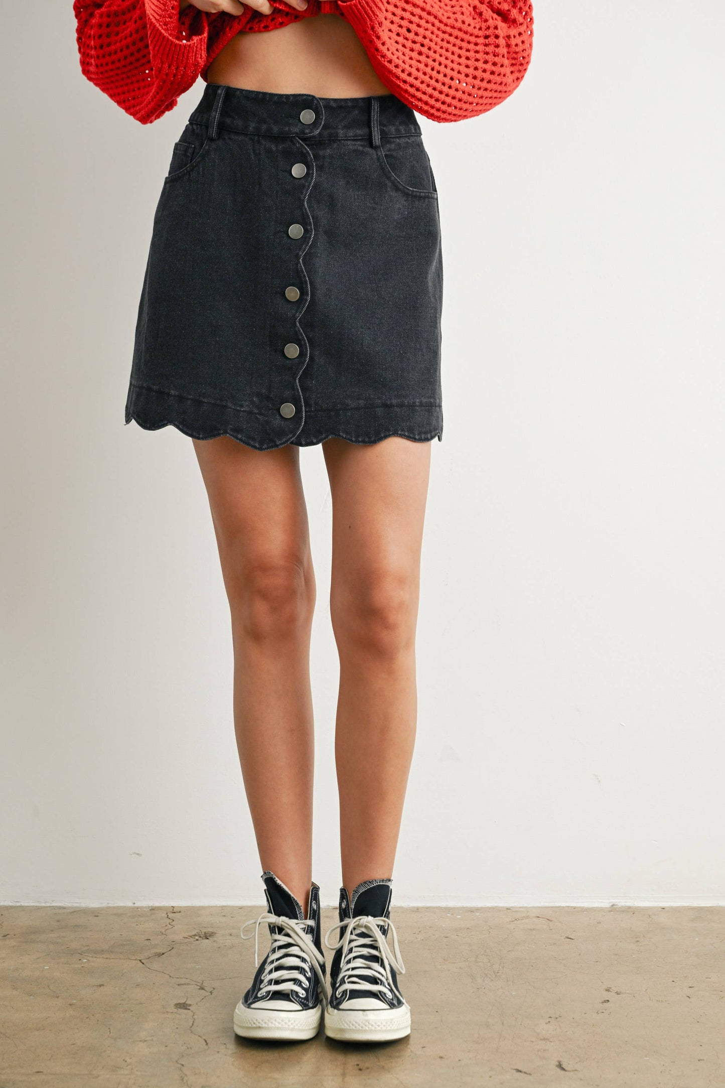 Black Buttoned Scallop Denim Skirt