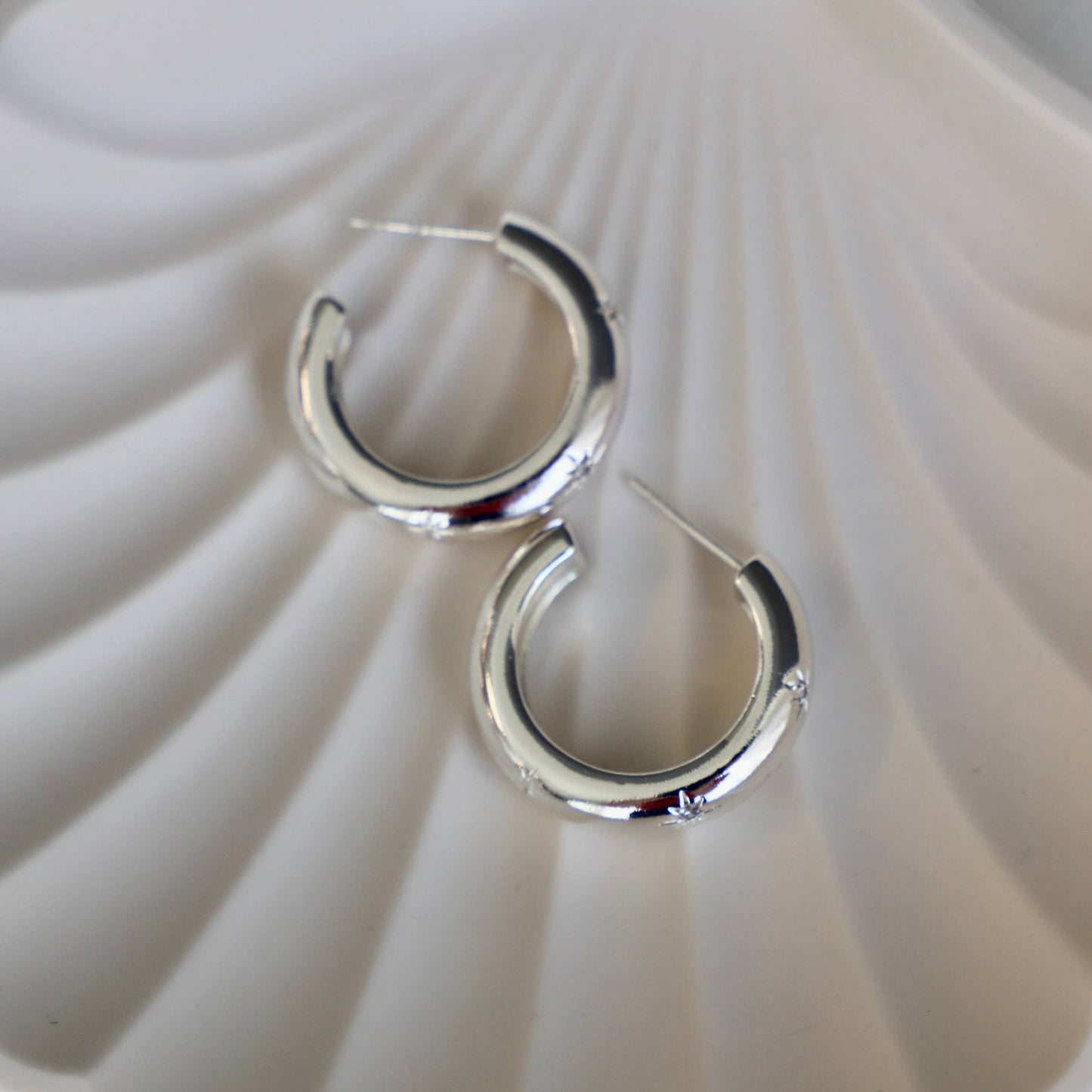 Meredith Star Hoops